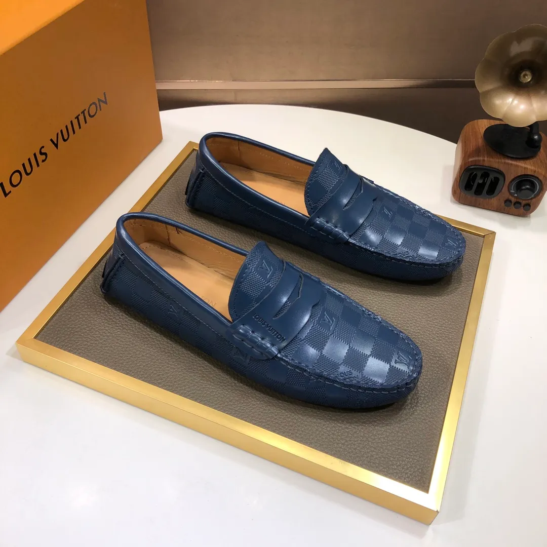 Men's men's shoes 💰420💰 [LV Doudou shoes] (water-dyed cowhide lining) new model is on the market, available on the official website. The new Doudou shoes are processed into single-color materials, and the uppers are made of imported cowhide material. The body of the shoe is fully hemmed with mark thread, and is lined with imported original cowhide leather. The elegant shoe shape is super suitable for all-matching, and the size is 38-44.